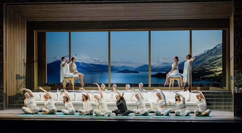 A scene from the opera Le compte Ory Photo: Andi Crown