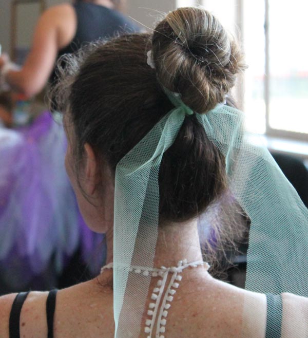 A dancer ready for the concert