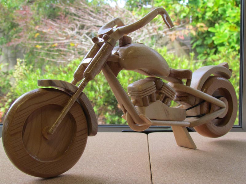 Carved motorbike donated to Whanganui Hospice fundraising exhibition 