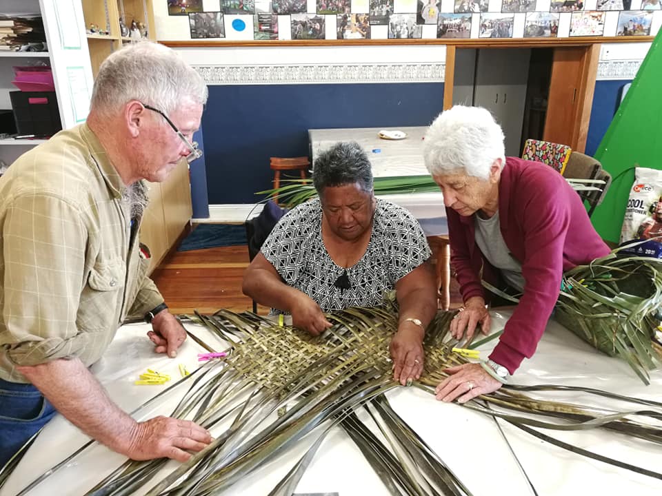 Weaving at Te Whare o Ngaruawahia Twin Rivers Arts Centre