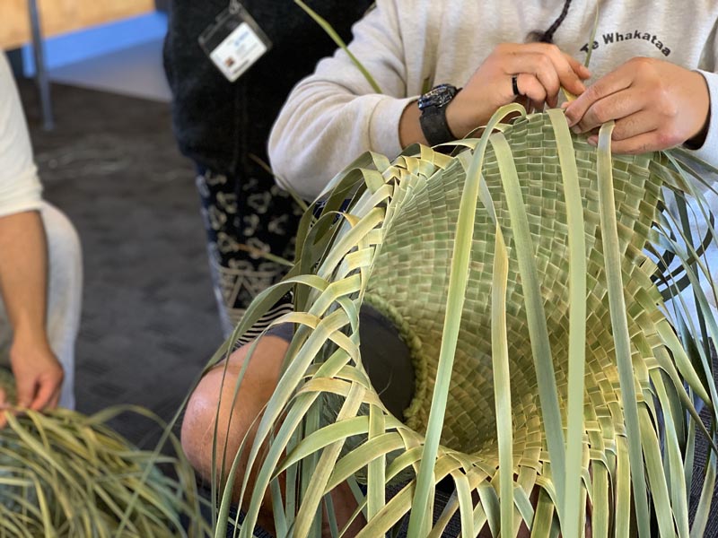 A participant in the Whanganui Prison raranga class