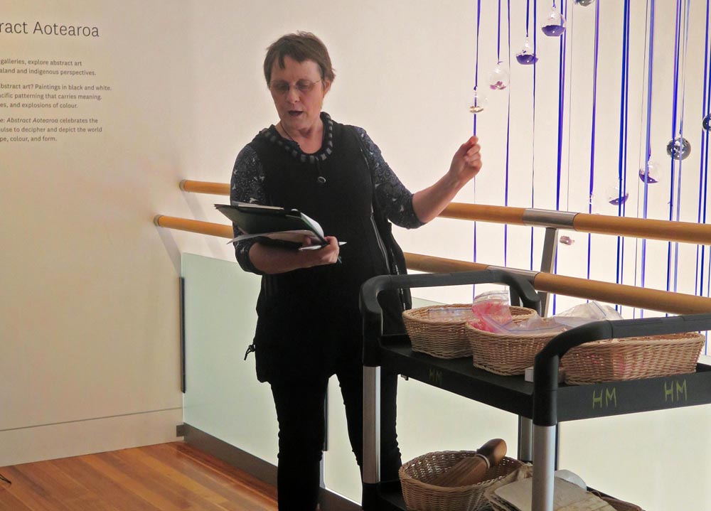 Judith Jones leading a sensory tour at Te Papa