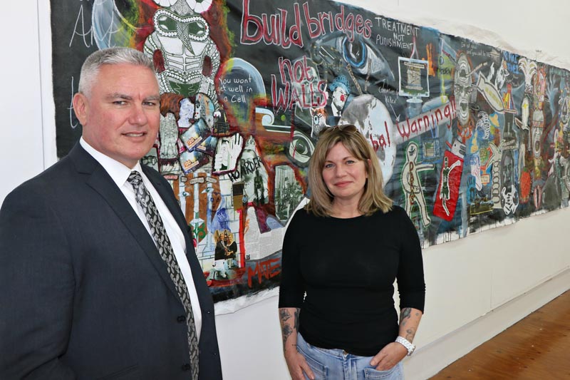 Minister for Corrections Kelvin Davis and Beth Hill, art tutor and education facilitator, Northland Region Corrections Facility