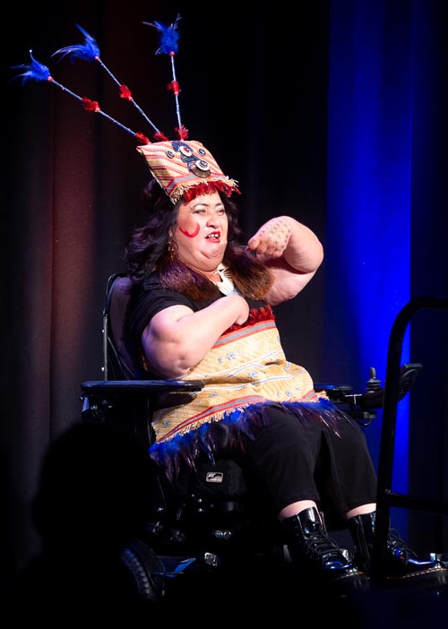 Lusi Faiva performs at Te Putanga Toi Arts Access Awards 2021