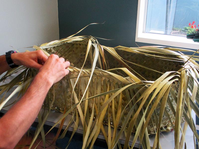 Weaving a wahakura