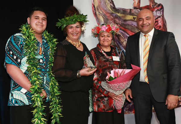 Hon Peseta Sam Lotu-liga with Mary Ama and the Pacifica Mamas, recipient of the Arts Access Corrections Community Award 2015