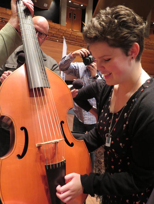 Renee Patete on a touch tour before Les Talens Lyriques concert