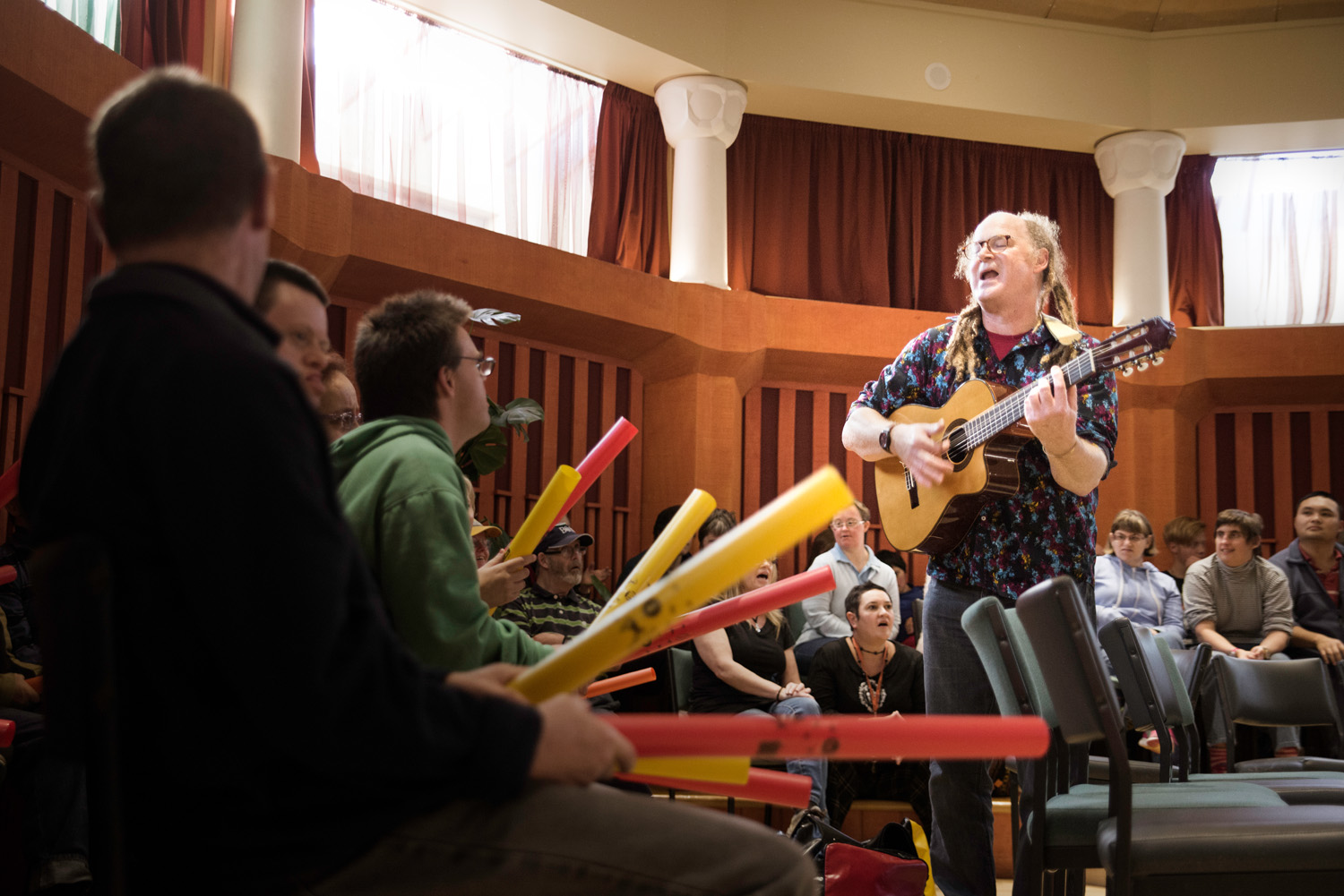 Julian Raphael facilitates a relaxed performance with Chamber Music New Zealand Photo: Jeffery Wen