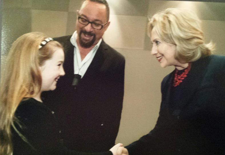 Hillary Clinton meets Sarah Benge,10, and Zane Jarvis in 2010