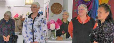Michelle Edmondson, pottery tutor Lorraine Barnett and flax weaving tutor Tere Rewharewha