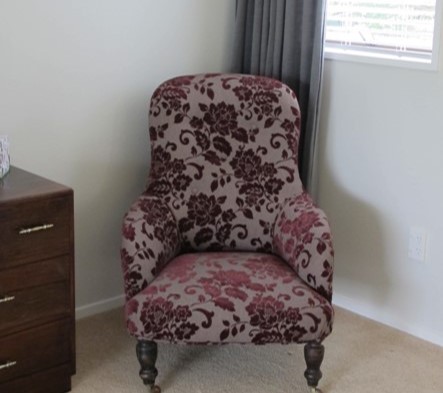 Holmes room chair